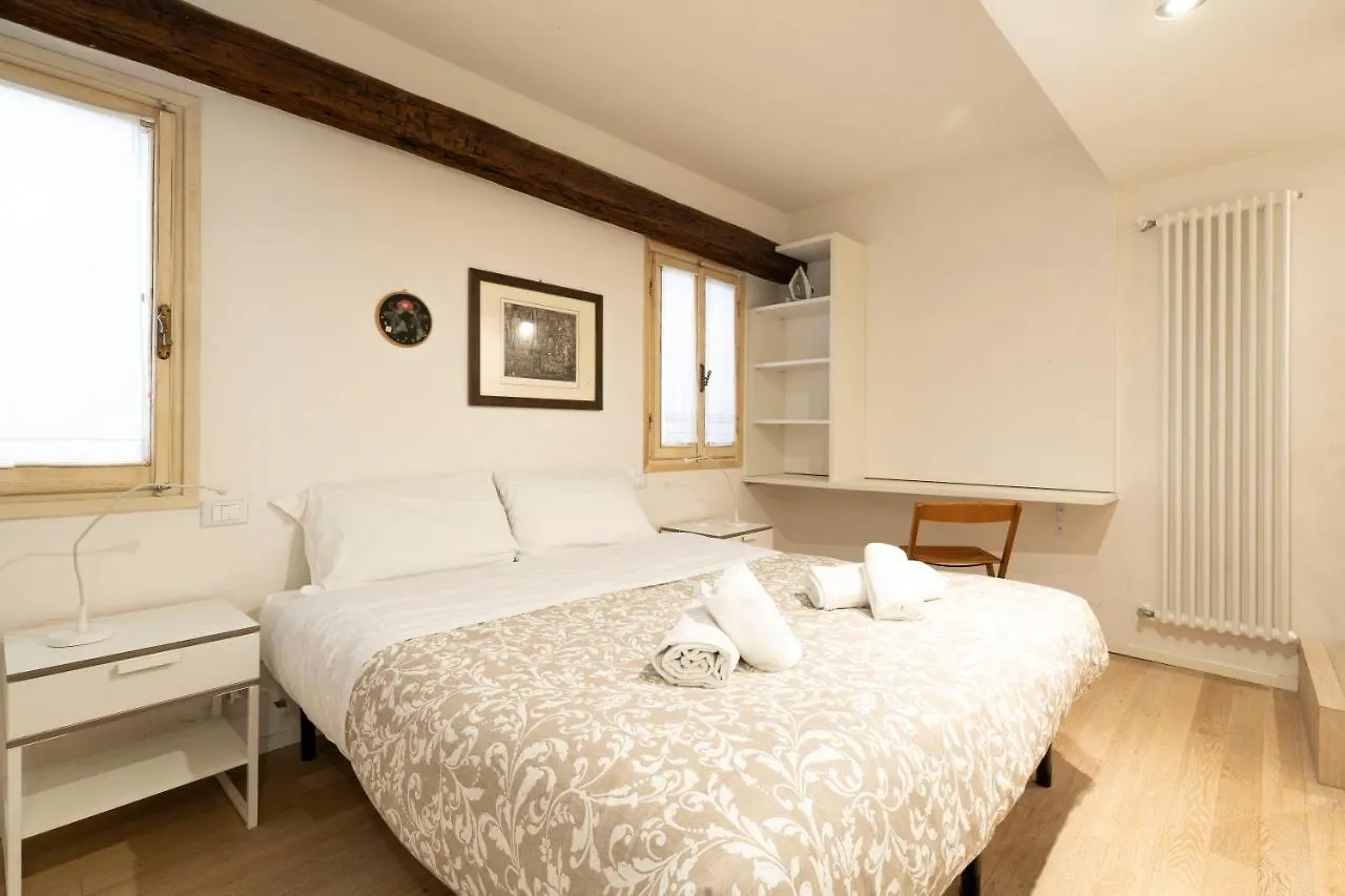 Ca' Lirica Apartment Venice