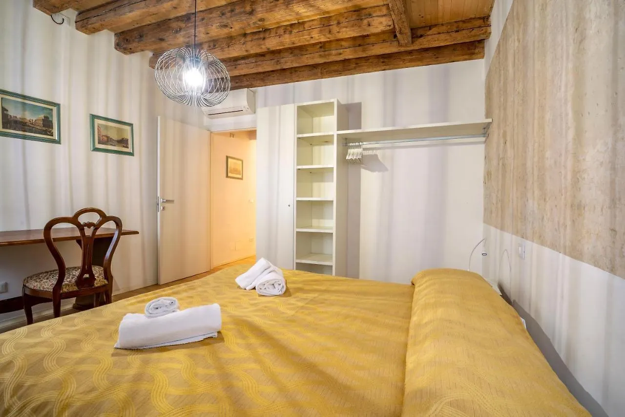 Ca' Lirica Apartment Venice