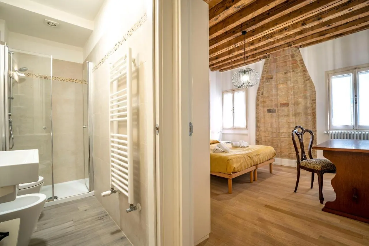 Ca' Lirica Apartment Venice 0*,